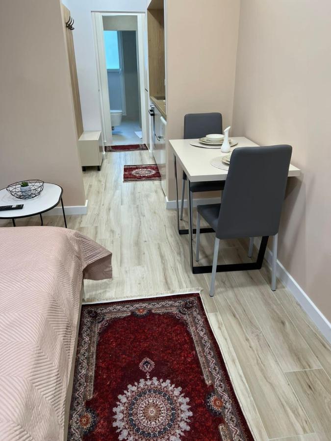 Smart Home , Lovely Apartment In Τίρανα Εξωτερικό φωτογραφία