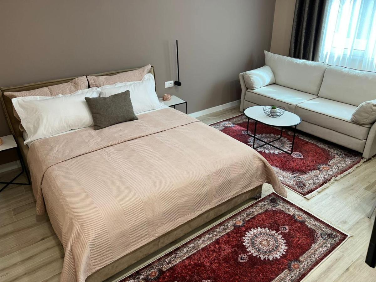 Smart Home , Lovely Apartment In Τίρανα Εξωτερικό φωτογραφία