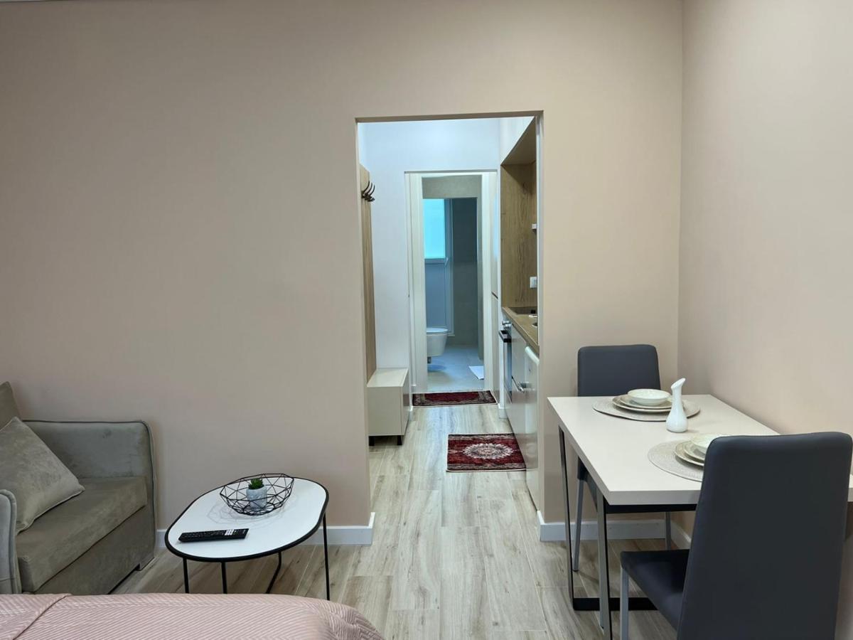 Smart Home , Lovely Apartment In Τίρανα Εξωτερικό φωτογραφία